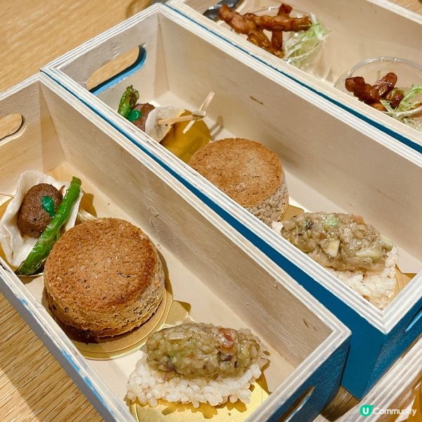 Cordis推出嘅純素下午茶好特別！用木盒上菜好似砌質積木，...