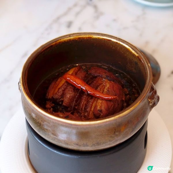 座落於K11 Musea的鏞鏞．藝嚐館裝潢很摩登而且充滿現代...