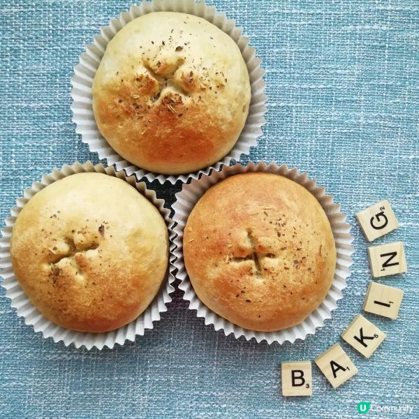 早安星期五！來個脹卜卜的吞拿魚麥麩包填飽肚子再工作~