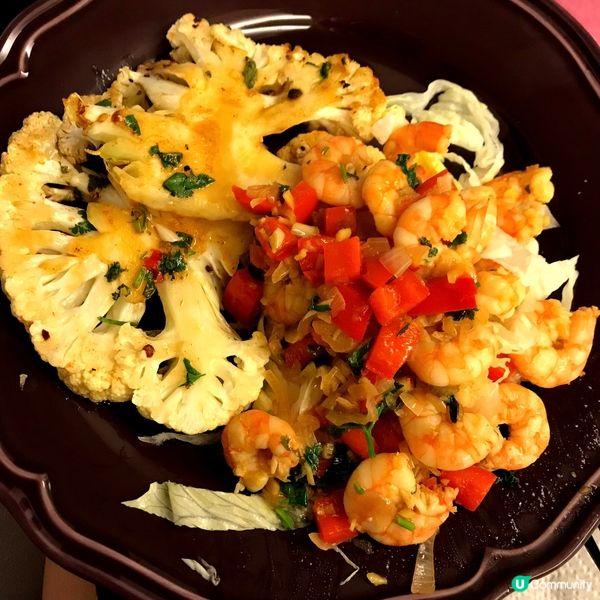 《晚餐 之 惹味椰菜花扒配大蝦沙律》