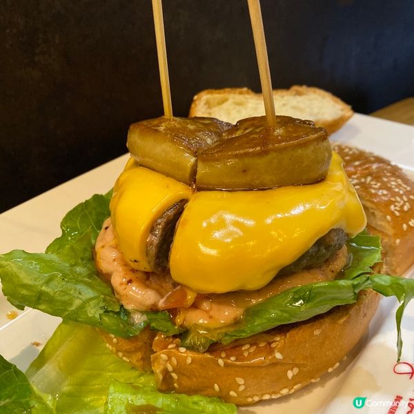 有好多特別配搭嘅Burger