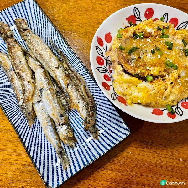 香煎滑嫩親子丼配香煎多春魚
