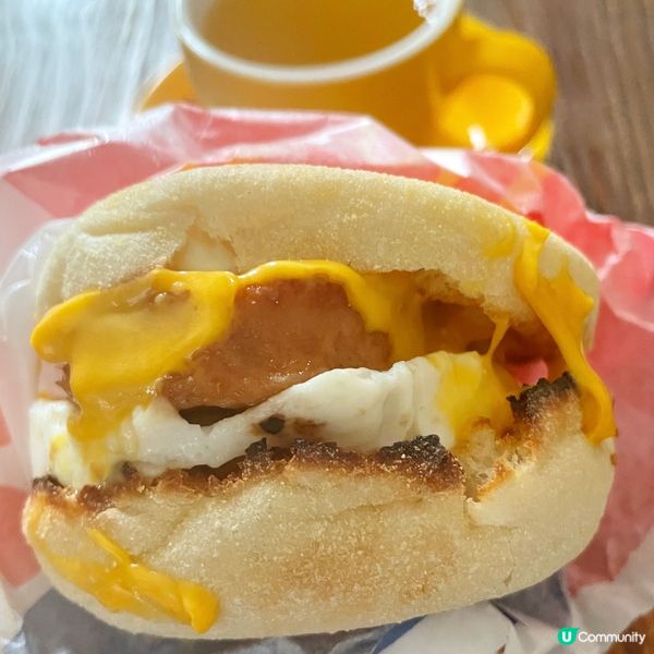 第一次食老麥嘅新餐肉蛋漢堡，味道唔會太咸，又ok喎！