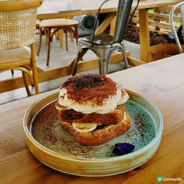 The Hideout 是一間梅窩的人氣 cafe, caf...