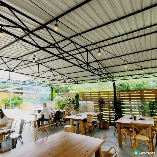 The Hideout 是一間梅窩的人氣 cafe, caf...