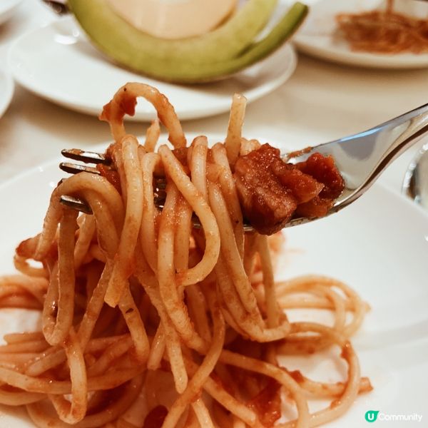 在紛擾囂塵的商業市區中，來一個希臘乳酪芝士下午茶，享受一段釋...