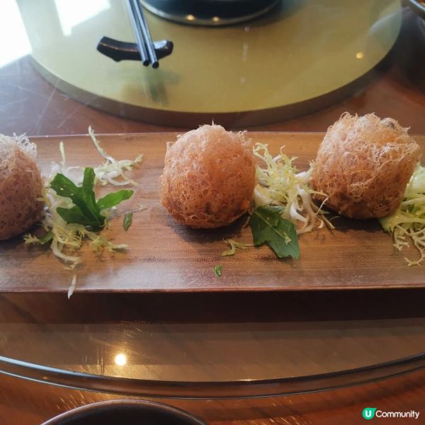 食物好味！賣相又靚！推介紅米炸蝦腸同梨形咸水角！