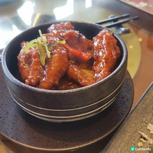 食物好味！賣相又靚！推介紅米炸蝦腸同梨形咸水角！