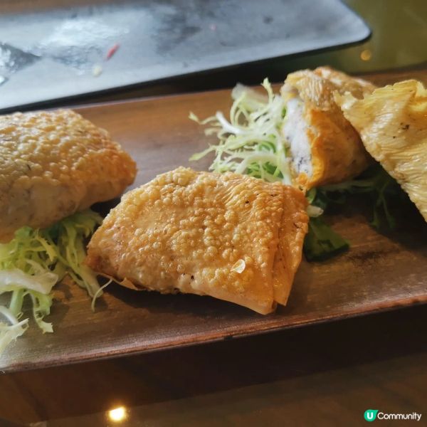 食物好味！賣相又靚！推介紅米炸蝦腸同梨形咸水角！