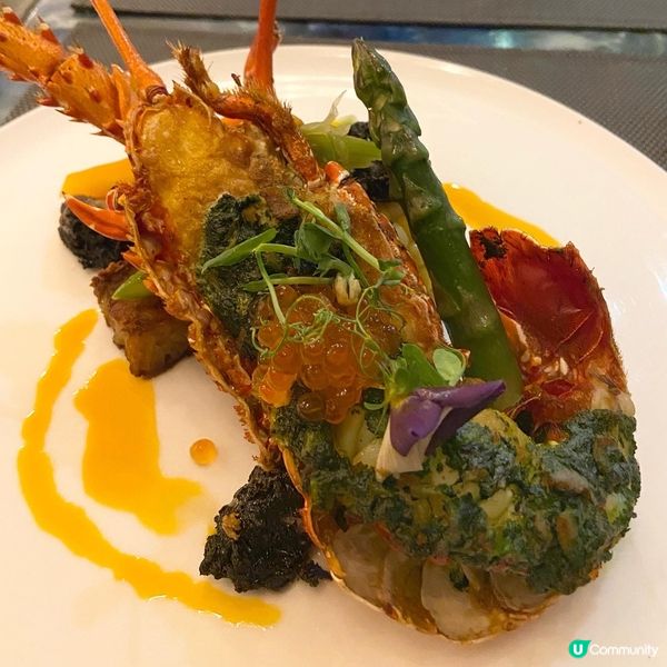 中環有好多西式餐廳，前排朋友生日諗住係附近搵間餐廳所以就揀咗...