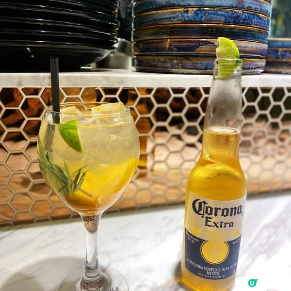 ᴛʜᴇ ɢʀɪʟʟ ʀᴏᴏᴍ係一間出色嘅sᴛᴇᴀᴋ ʜᴏᴜs...