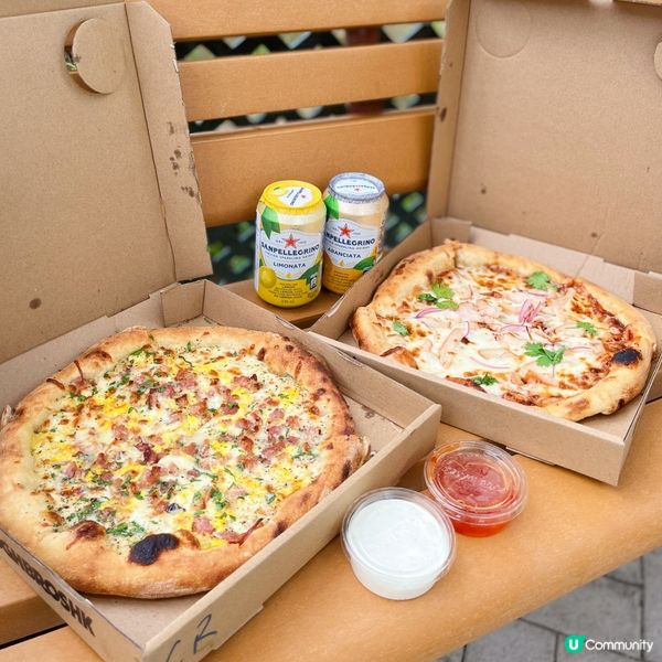 呢間既手工酸種pizza好好味😋😋