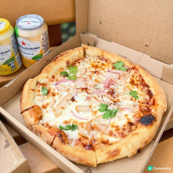 呢間既手工酸種pizza好好味😋😋