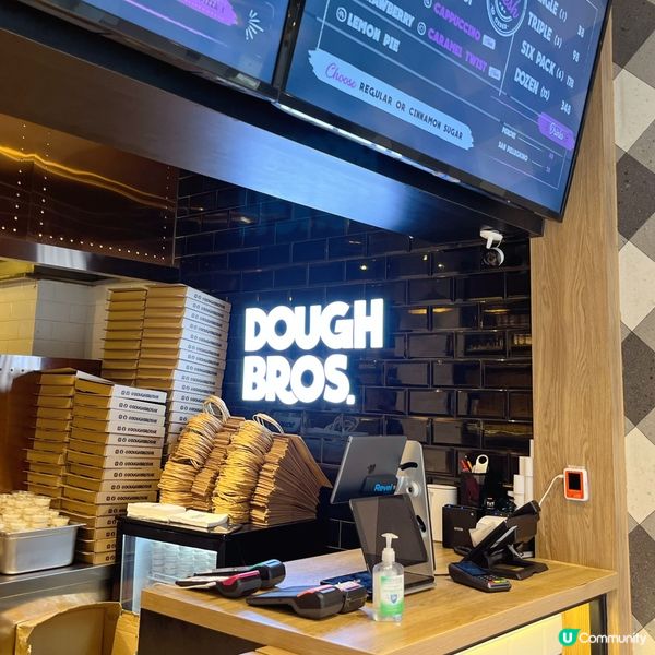 呢間既手工酸種pizza好好味😋😋