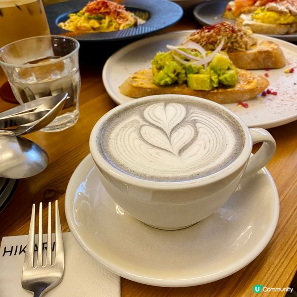 第一次黑芝麻咖啡，飲落去好香黑芝麻味道，值得一試🥰另一杯係丸...