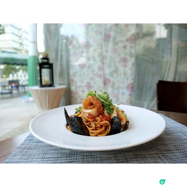 在中大醫院打完疫苗後，近近地就在附近位於科學園內的 Mera...