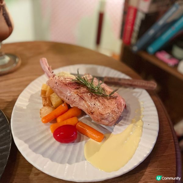 今次黎到銅鑼灣呢間懷舊cafe打卡📸📸