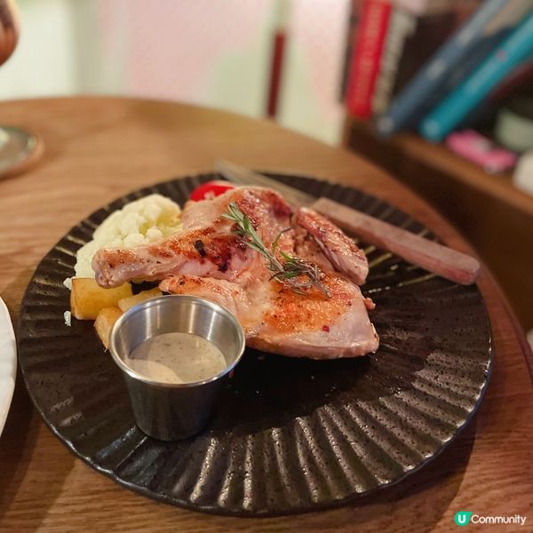 今次黎到銅鑼灣呢間懷舊cafe打卡📸📸