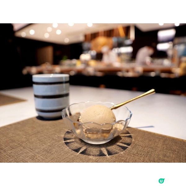 位於銅鑼灣的Cubus可說是高級日本餐廳集中地，趁著週日就來...