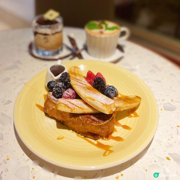 今次同朋友黎到 @phi.coffee_pancake 食下...