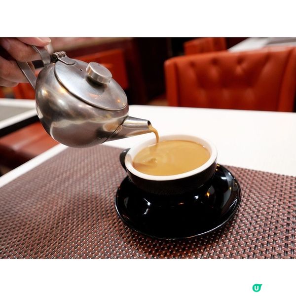 重慶大廈可說是香港的多元共融文化地標🏬，不同種族膚色的人到此...