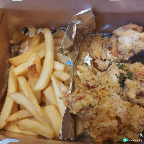 尖沙咀人氣炸雞紅雞