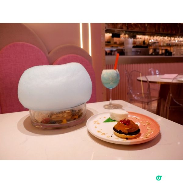 粉紅色就是夢幻的代名詞，趁著周末來到沙田新城市廣場的 Caf...