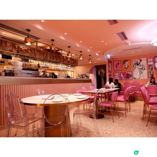 粉紅色就是夢幻的代名詞，趁著周末來到沙田新城市廣場的 Caf...