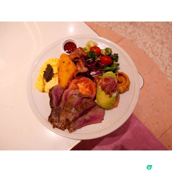 粉紅色就是夢幻的代名詞，趁著周末來到沙田新城市廣場的 Caf...