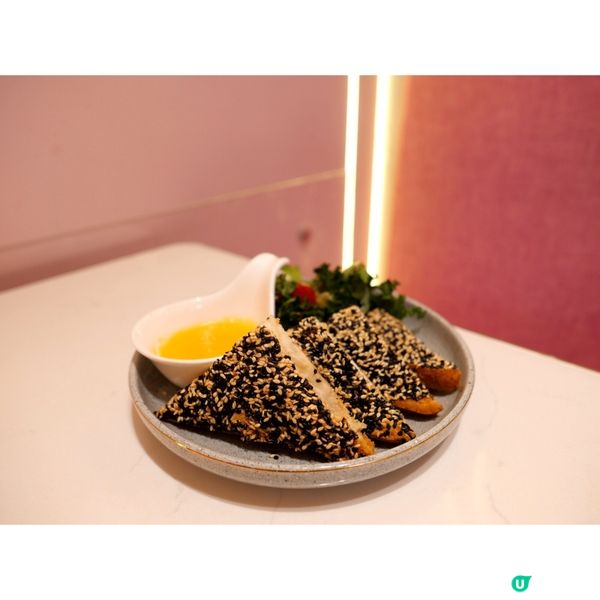 粉紅色就是夢幻的代名詞，趁著周末來到沙田新城市廣場的 Caf...