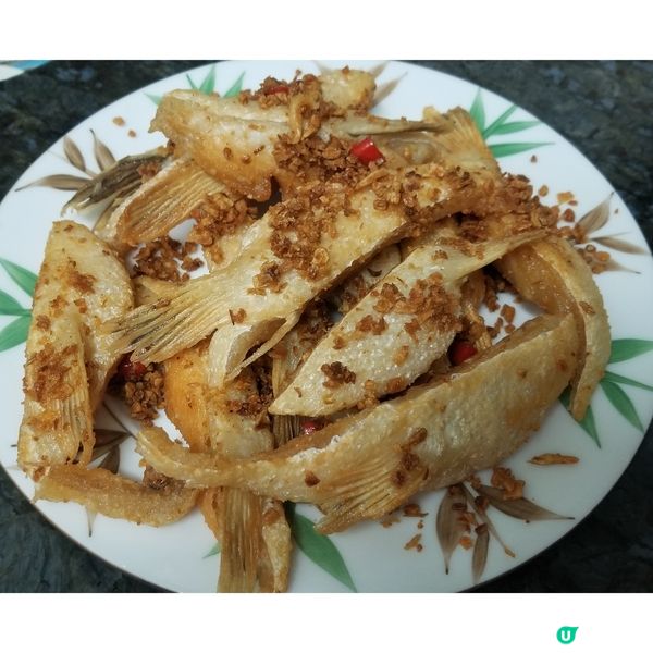 晚餐 : 避風塘三文魚鰭 番茄炒滑蛋 紫菜酸菜餃湯