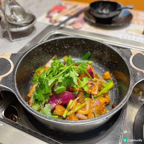 天氣一轉涼就想約朋友食大餐，於是黎到旺角呢間中菜廳食晚飯～～