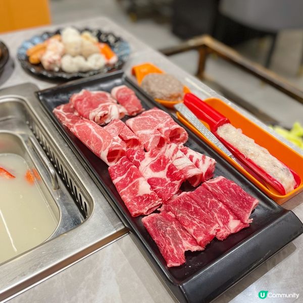 天氣一轉涼就想約朋友食大餐，於是黎到旺角呢間中菜廳食晚飯～～