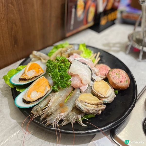 天氣一轉涼就想約朋友食大餐，於是黎到旺角呢間中菜廳食晚飯～～