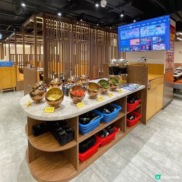 天氣一轉涼就想約朋友食大餐，於是黎到旺角呢間中菜廳食晚飯～～