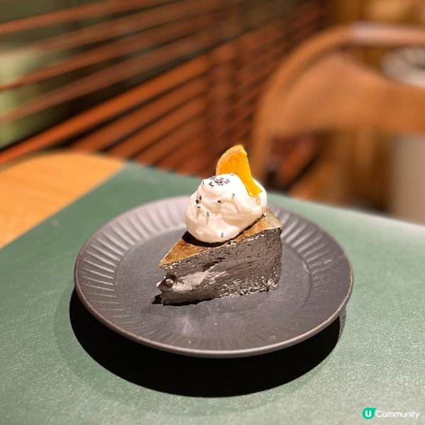 今次同朋友黎到觀塘呢間樓上cafe☕️ — @relishc...