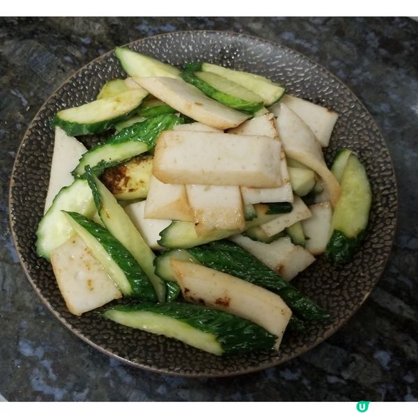 晚餐 : 薯仔炆雞翼 青瓜炒魚片