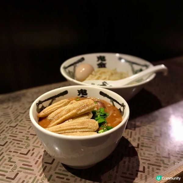 尖沙咀金馬倫道20號有間拉麵地舖「鬼金棒」。「鬼金棒」來自東...