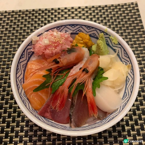 日式海鮮丼飯