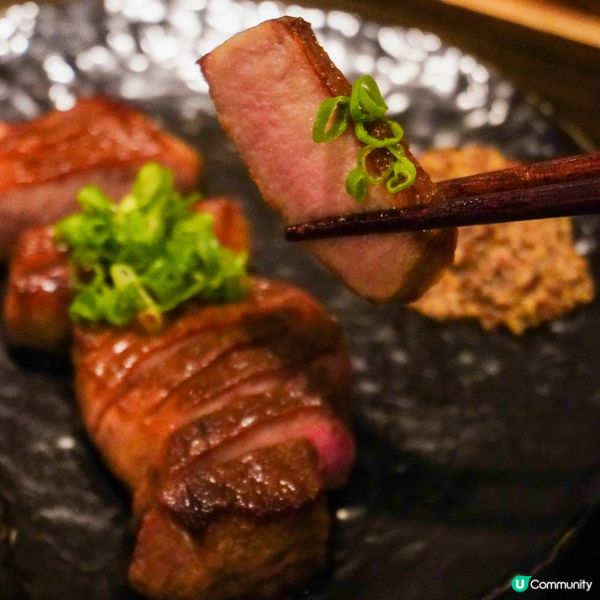 【主打以明爐炭火炮製的博多串燒】