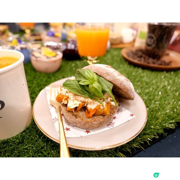 全新推出Pret麥芽黑麥堡