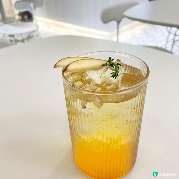 【灣仔​​】純白休閒風輕食CAFE