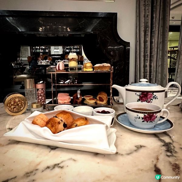 Stay Fabulous in Palm Court！下