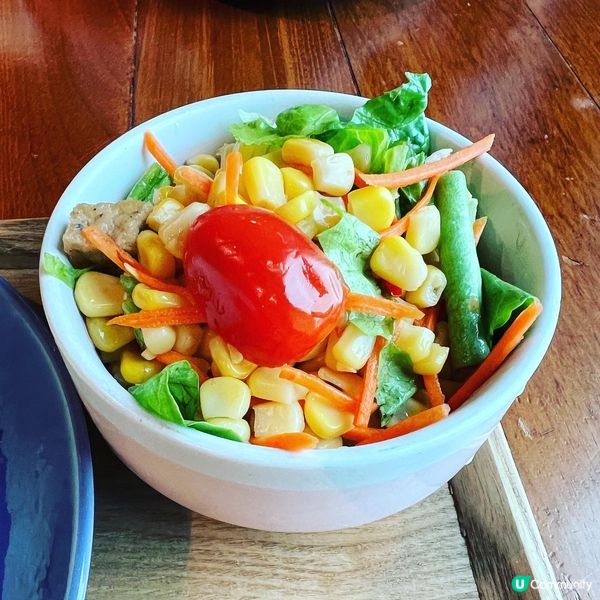 Chill爆之選😌！望着海景嘆泰菜😋！