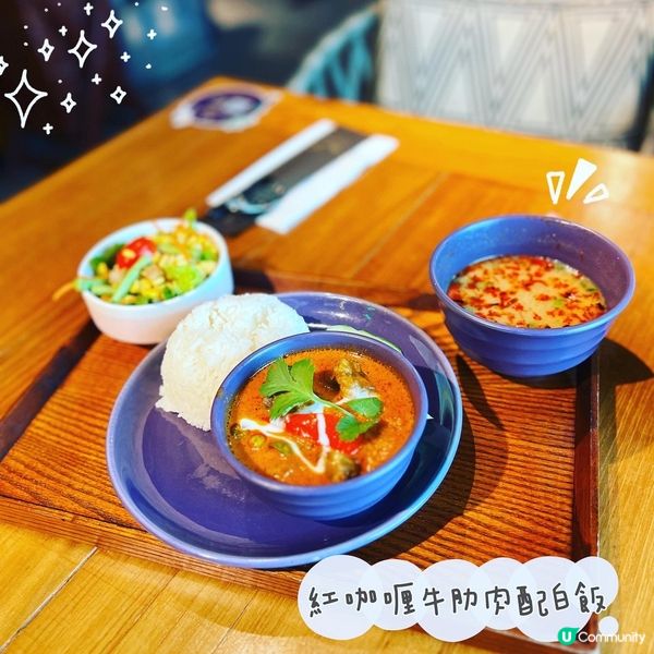 Chill爆之選😌！望着海景嘆泰菜😋！