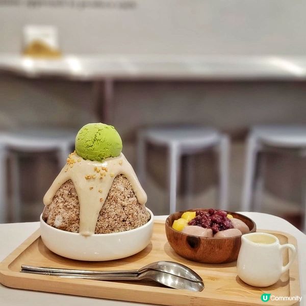 世一滑順燒仙草。配細滑濃郁芋泥