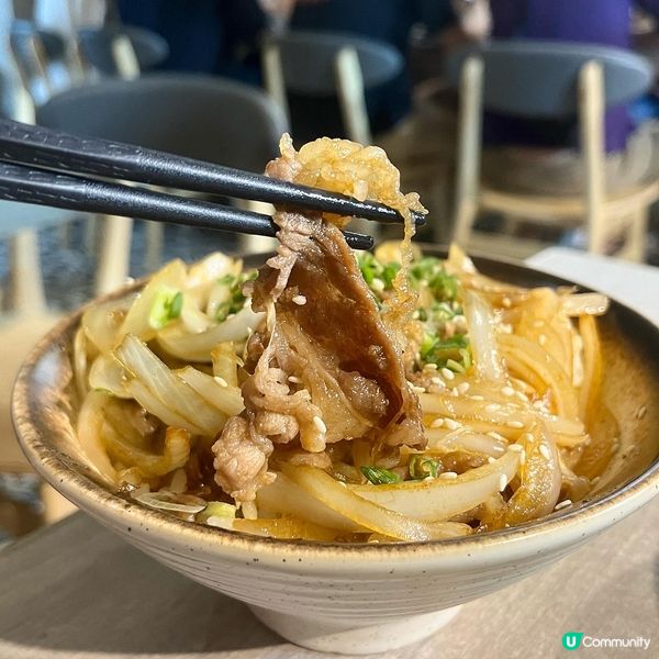 荃灣夜宵新站。夜燒站