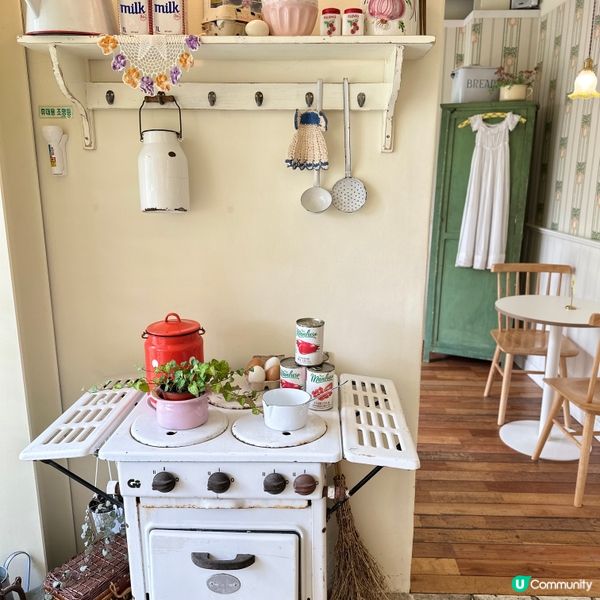 延南洞魔女宅急便主題Cafe