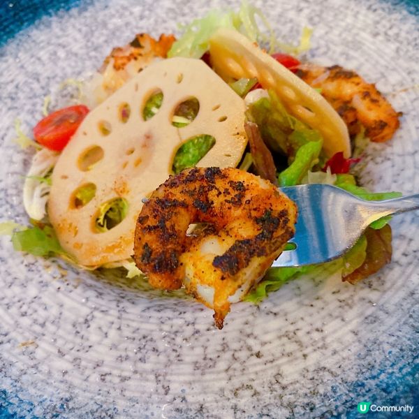 上水區最近開左一間具特色既餐廳「Holiday Cafe」