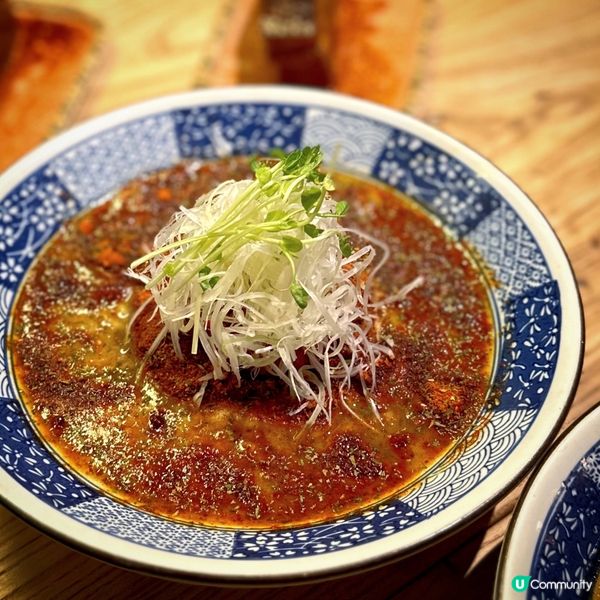 Yummy立体派拉麵！